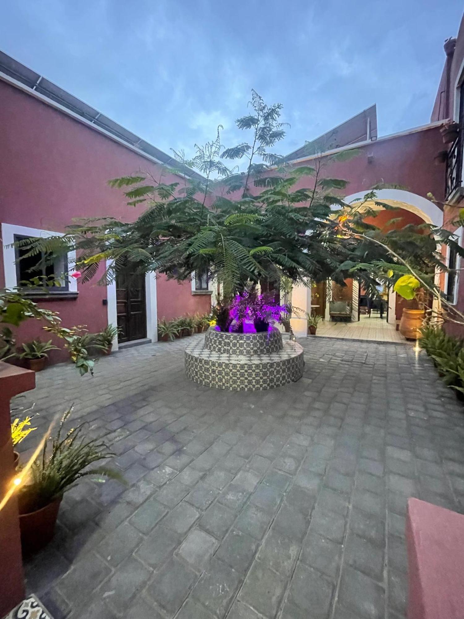 Quinta La Perla Hostel Guadalajara Bagian luar foto