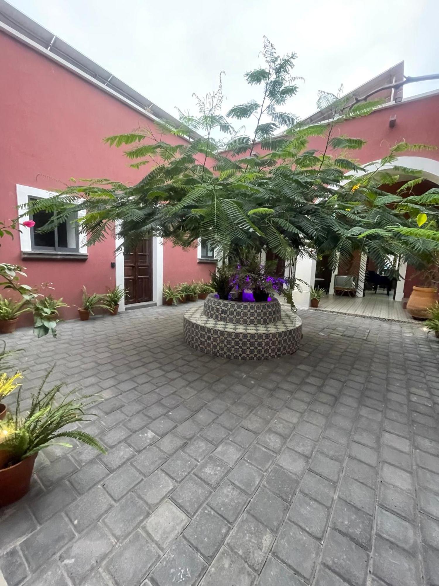 Quinta La Perla Hostel Guadalajara Bagian luar foto