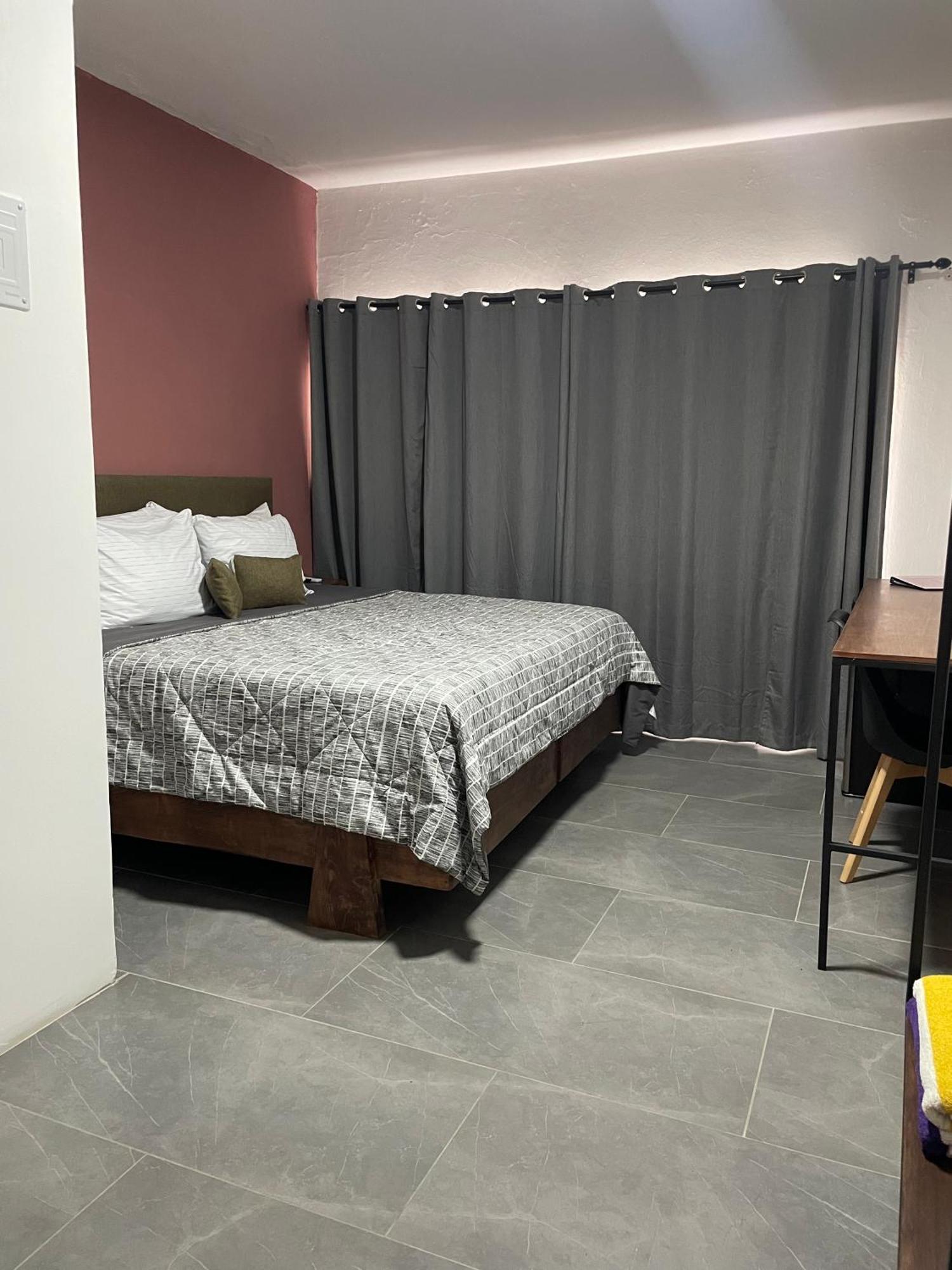 Quinta La Perla Hostel Guadalajara Bagian luar foto