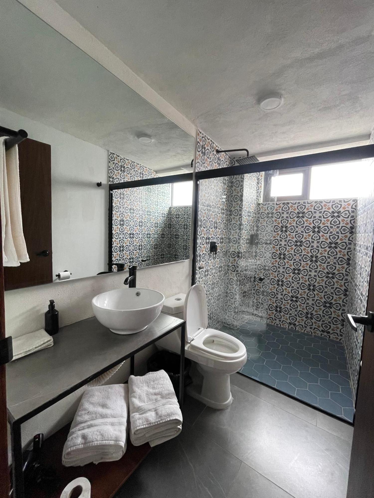 Quinta La Perla Hostel Guadalajara Bagian luar foto