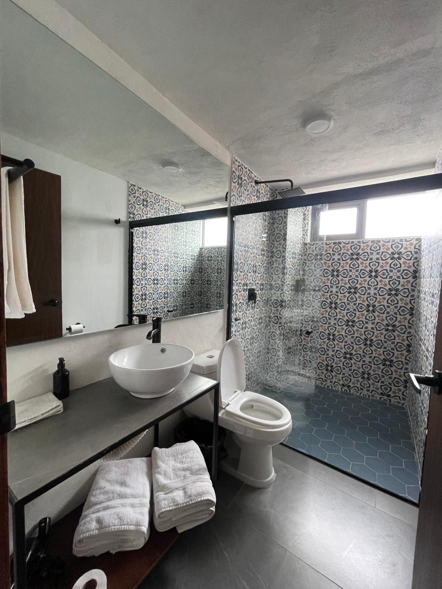 Quinta La Perla Hostel Guadalajara Bagian luar foto